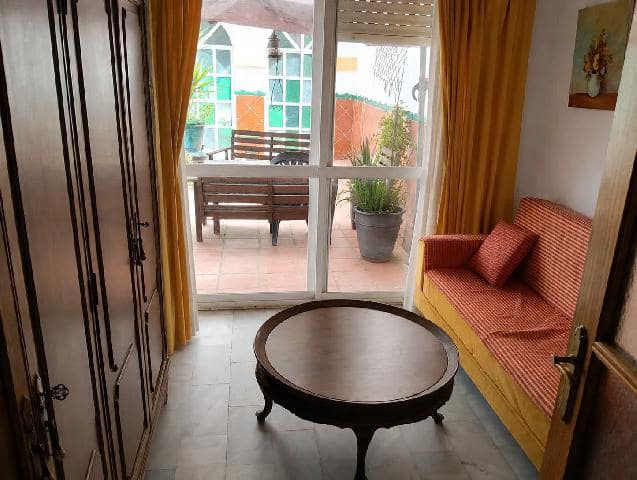 5 bedroom Townhouse for sale in Jerez de la Frontera with garage - € 420,000 (Ref: 9939098)