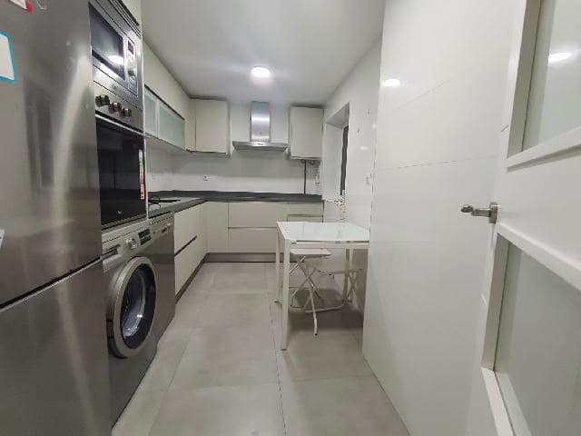 3 quarto Apartamento para venda em Cádis cidade - 395 000 € (Ref: 9939117)
