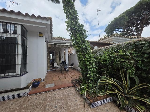 3 slaapkamer Huis te koop in Chiclana de la Frontera met zwembad garage - € 550.000 (Ref: 9939131)