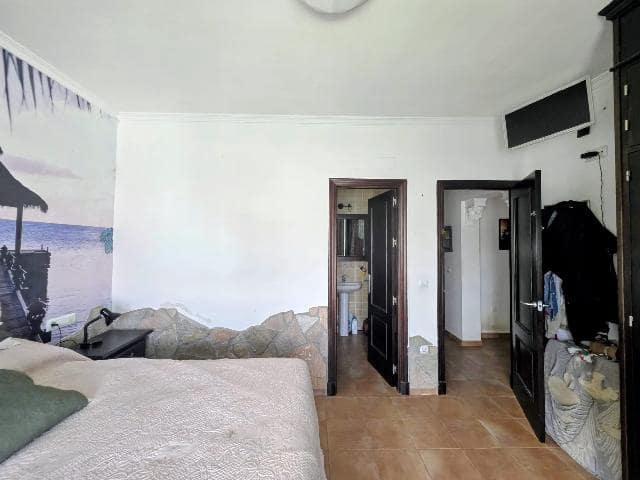 4 slaapkamer Huis te koop in Chiclana de la Frontera met zwembad garage - € 247.000 (Ref: 9939153)