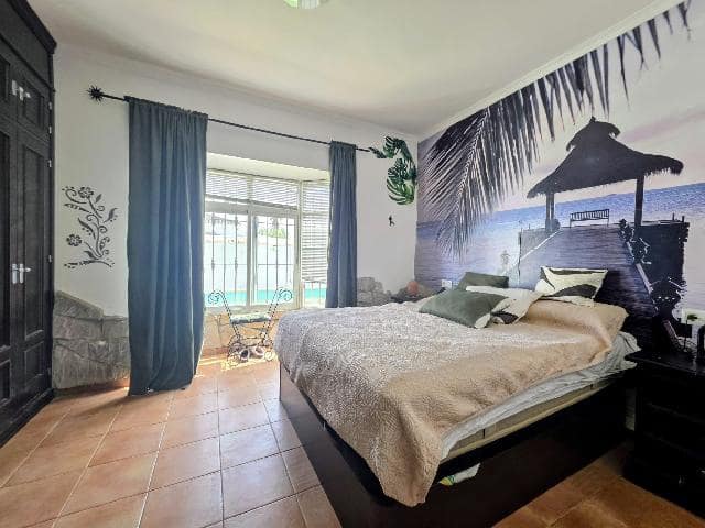 4 slaapkamer Huis te koop in Chiclana de la Frontera met zwembad garage - € 247.000 (Ref: 9939153)