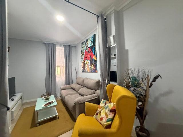 1 quarto Apartamento para venda em Cádis cidade - 250 000 € (Ref: 9939160)