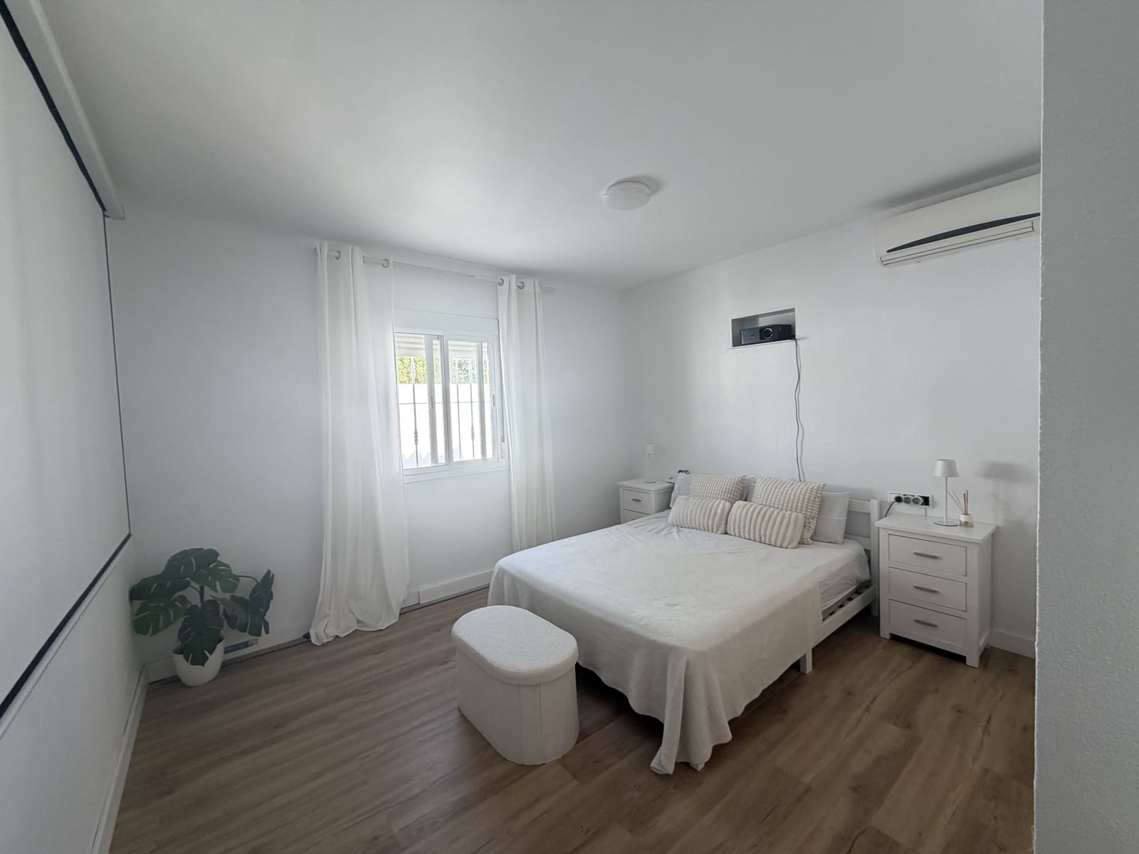 2 soverom Hus til salgs i Chiclana de la Frontera med svømmebasseng garasje - € 338 000 (Ref: 9964491)