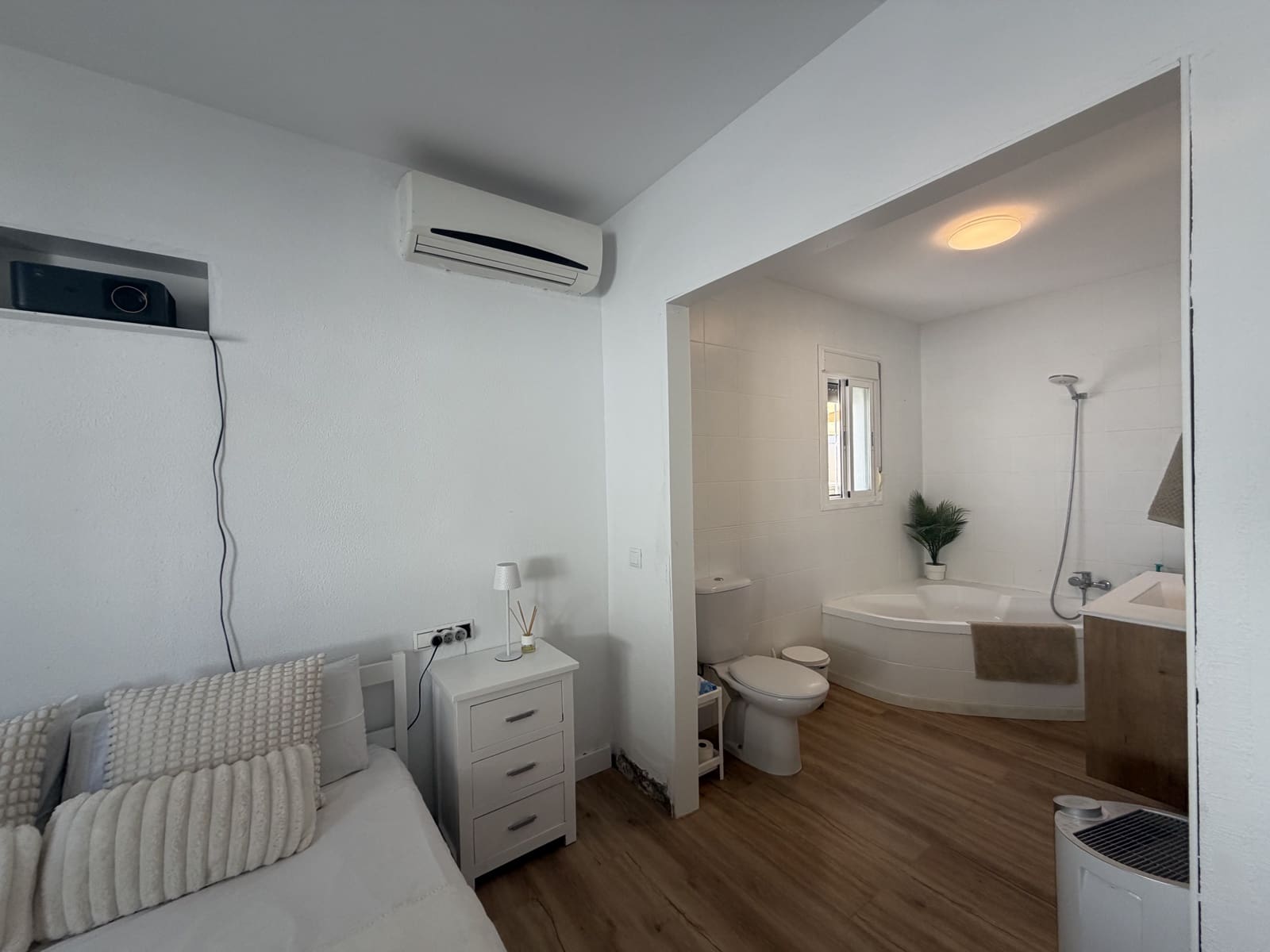 2 soverom Hus til salgs i Chiclana de la Frontera med svømmebasseng garasje - € 338 000 (Ref: 9964491)