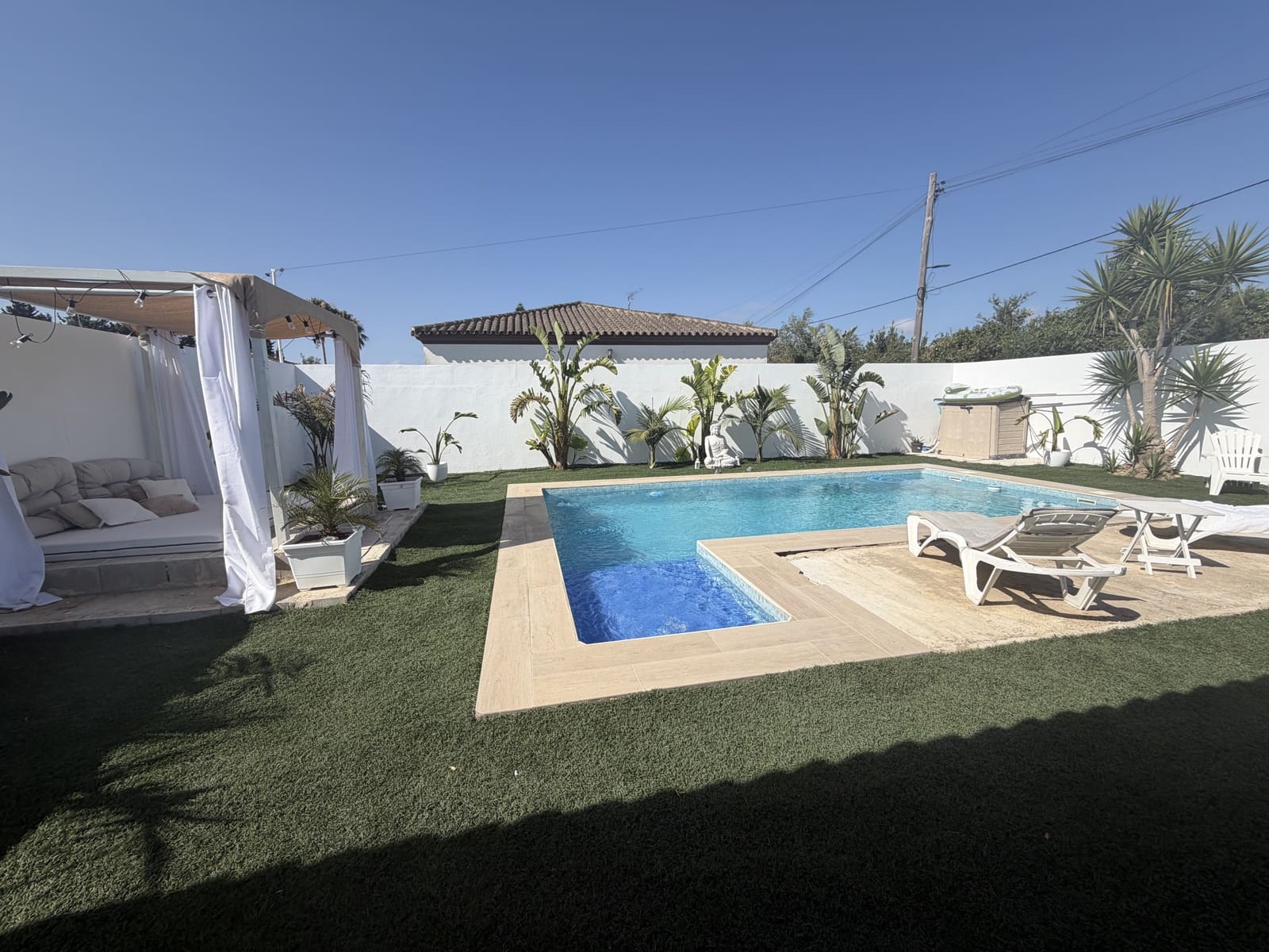 2 soverom Hus til salgs i Chiclana de la Frontera med svømmebasseng garasje - € 338 000 (Ref: 9964491)