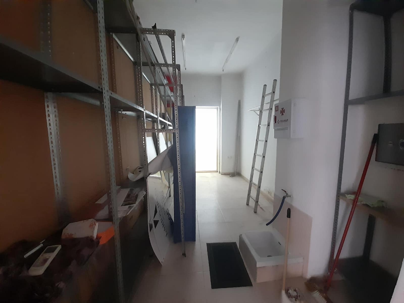 Sklep na sprzedaż w Sanlucar de Barrameda - 167 000 € (Ref: 9980527)