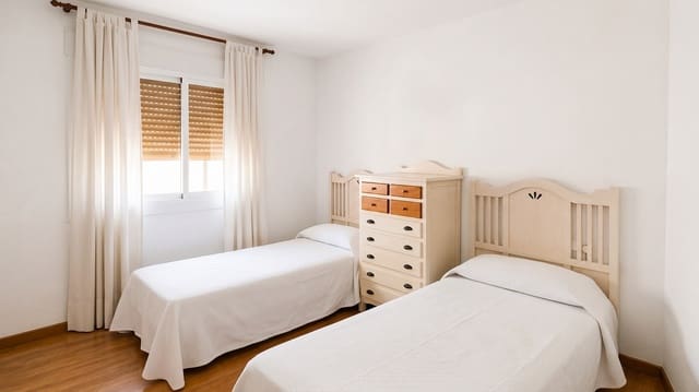 3 slaapkamer Flat te koop in Campoamor - Altozano, Alicante stad - € 316.000 (Ref: 10001233)