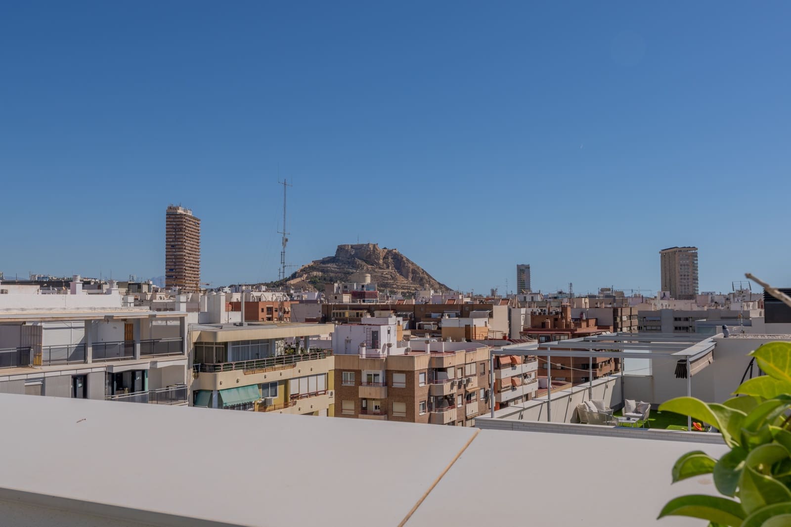 3 chambre Appartement à vendre à Alicante ville avec piscine garage - 562 065 € (Ref: 10076912)