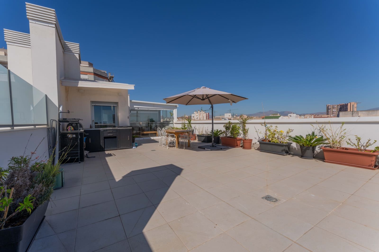 3 chambre Appartement à vendre à Alicante ville avec piscine garage - 562 065 € (Ref: 10076912)