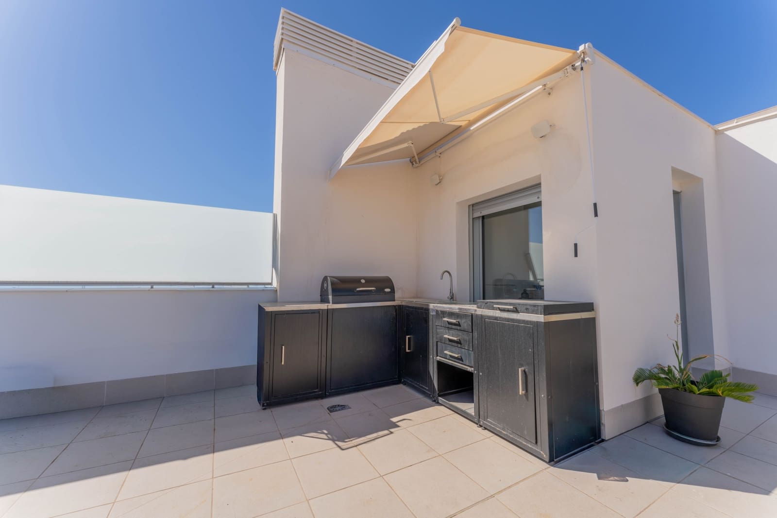 3 chambre Appartement à vendre à Alicante ville avec piscine garage - 562 065 € (Ref: 10076912)