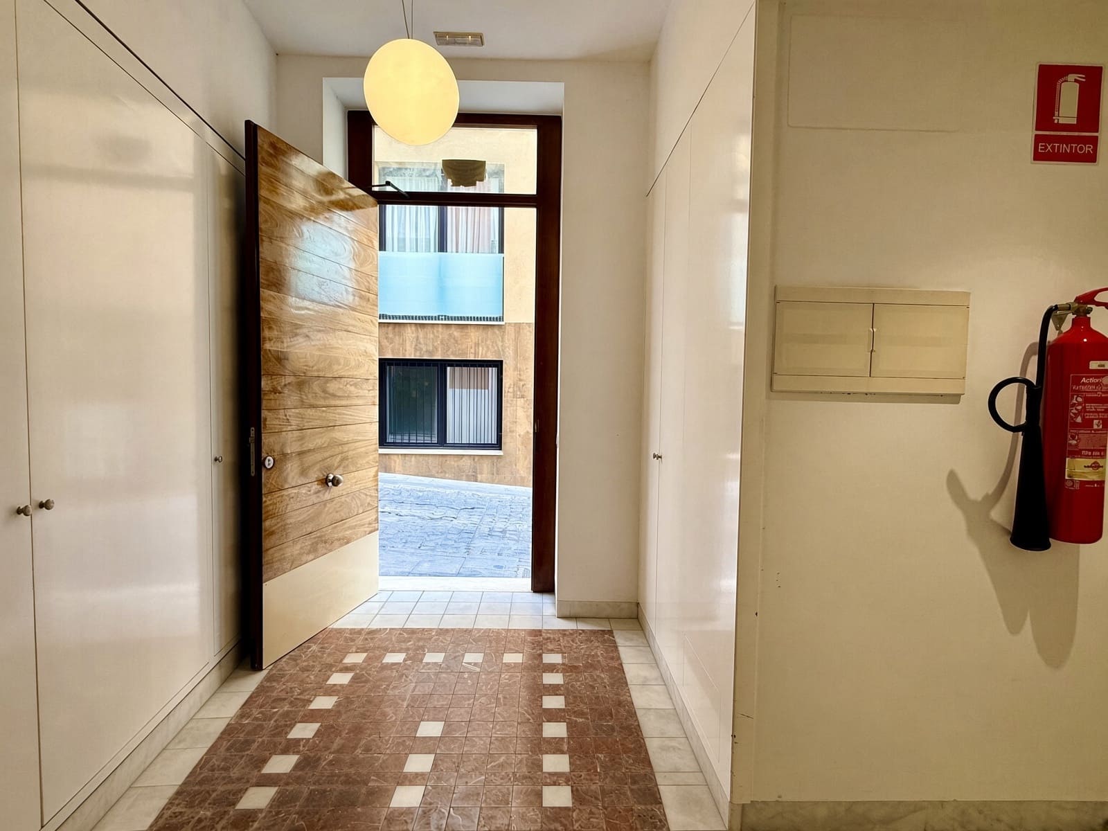 2 bedroom Apartment for sale in Alicante / Alacant city - € 299,000 (Ref: 10086950)