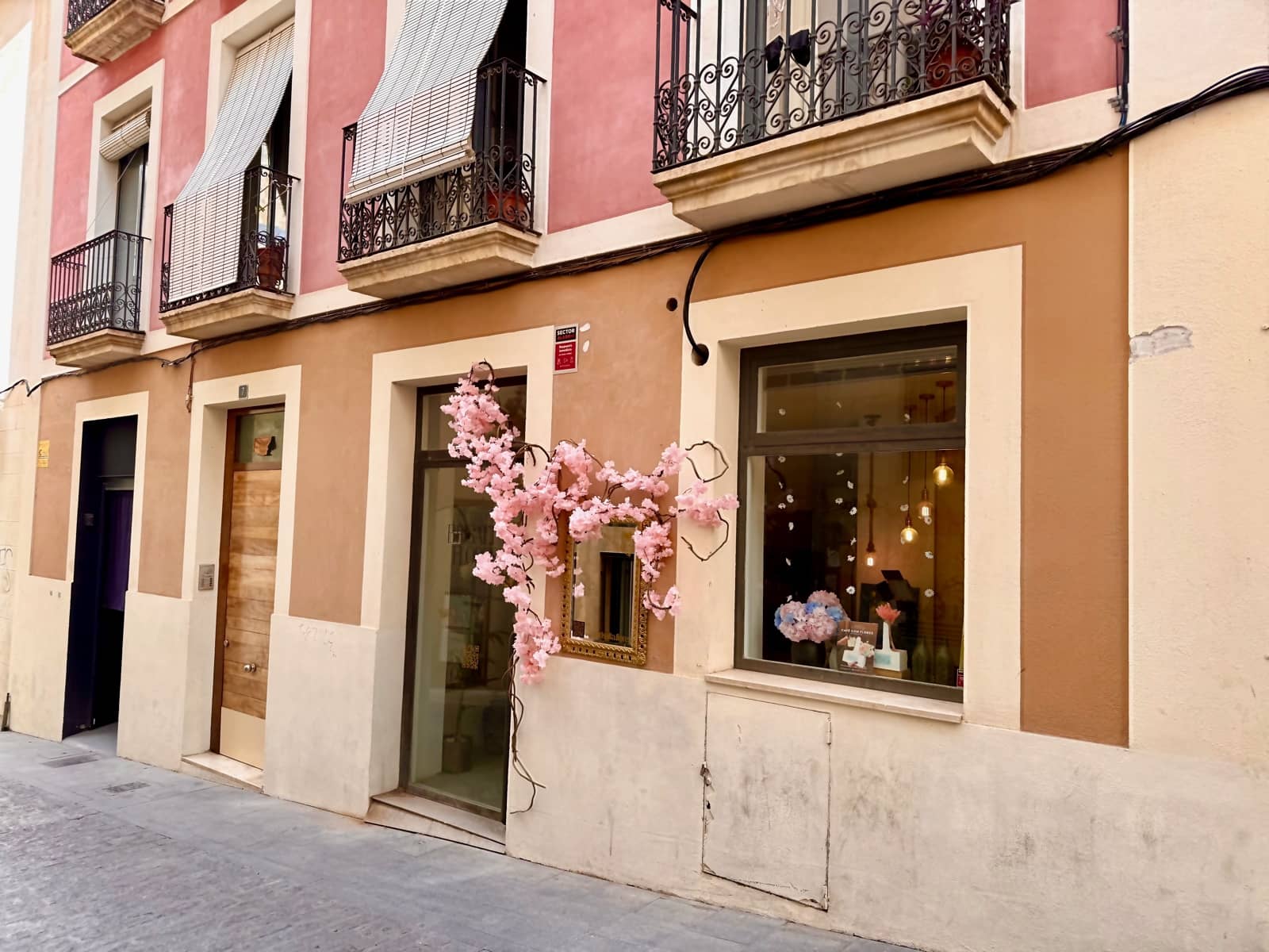 2 bedroom Apartment for sale in Alicante / Alacant city - € 299,000 (Ref: 10086950)