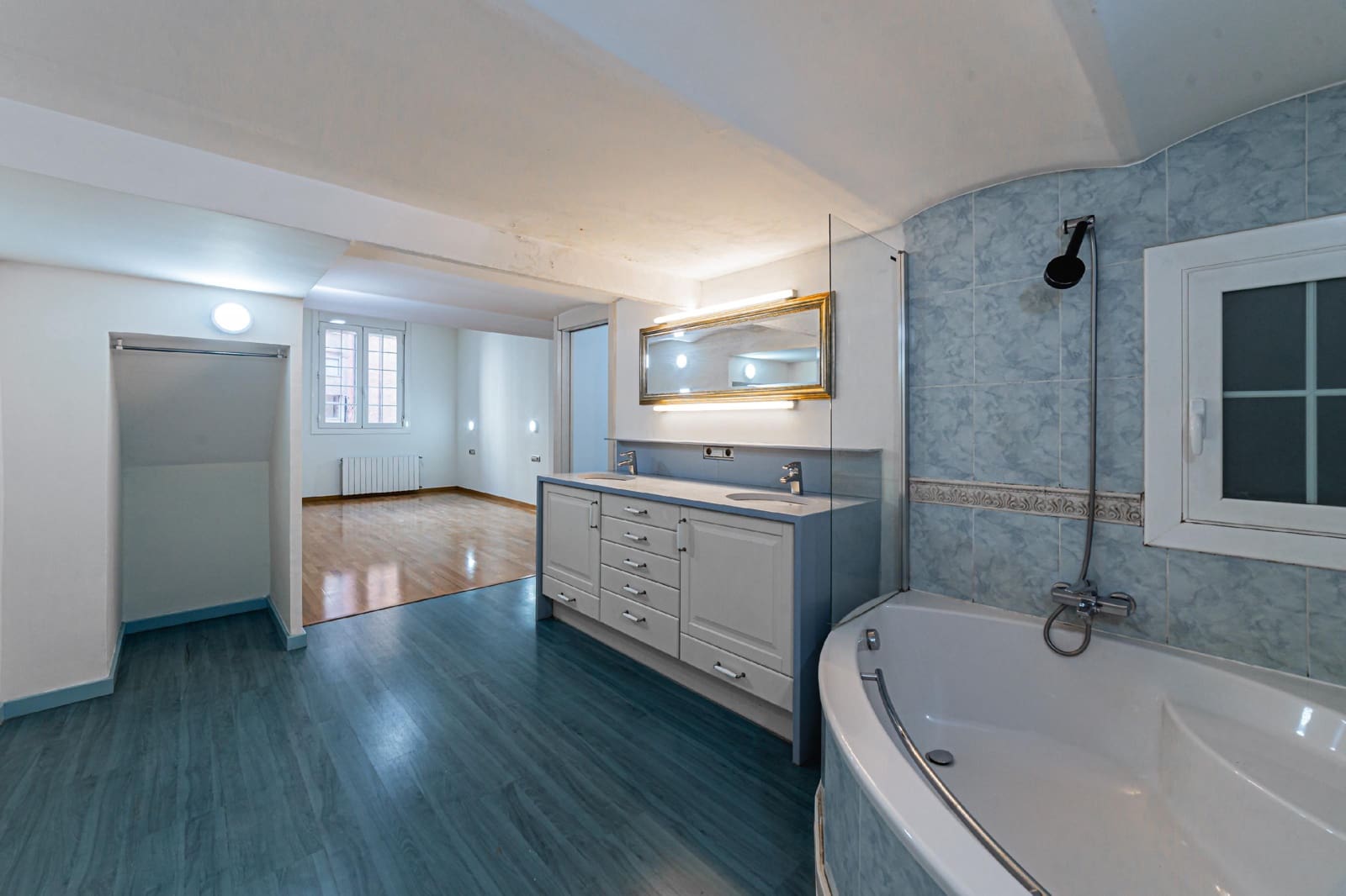 Piso de 5 habitaciones en Barcelona ciudad en venta - 1.290.000 € (Ref: 10099086)