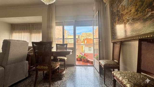 3 soveværelse Lejlighed til salg i Barrio del Centro, Alicante by - € 383.000 (Ref: 9928453)