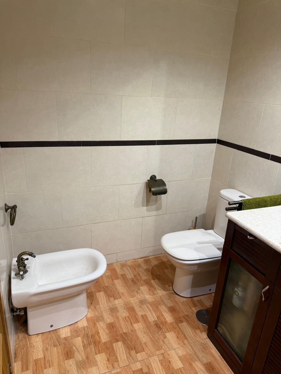 4 bedroom Flat for sale in Alicante / Alacant city with pool garage - € 524,000 (Ref: 9928522)