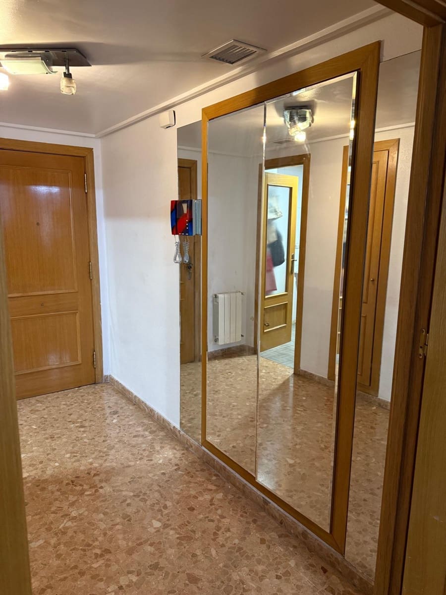 4 bedroom Flat for sale in Alicante / Alacant city with pool garage - € 524,000 (Ref: 9928522)