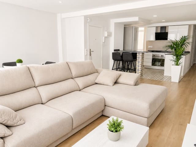 3 soveværelse Rækkehus til salg i Playa de San Juan, Alicante by med garage - € 229.900 (Ref: 9935263)