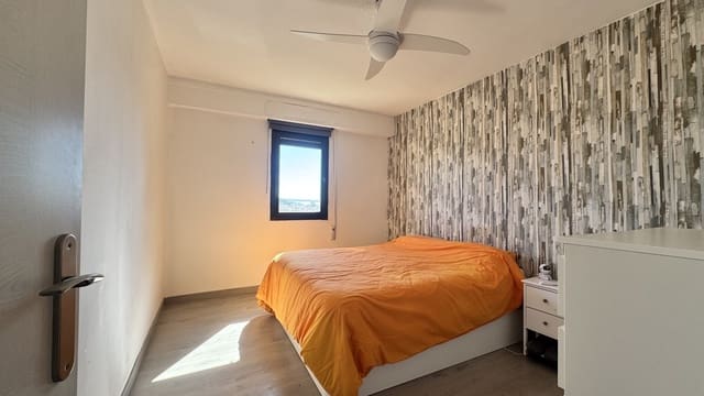 3 soveværelse Lejlighed til salg i Juan XXIII, Alicante by - € 184.000 (Ref: 9938801)