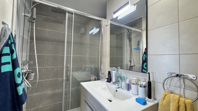 3 soveværelse Lejlighed til salg i Juan XXIII, Alicante by - € 184.000 (Ref: 9938801)