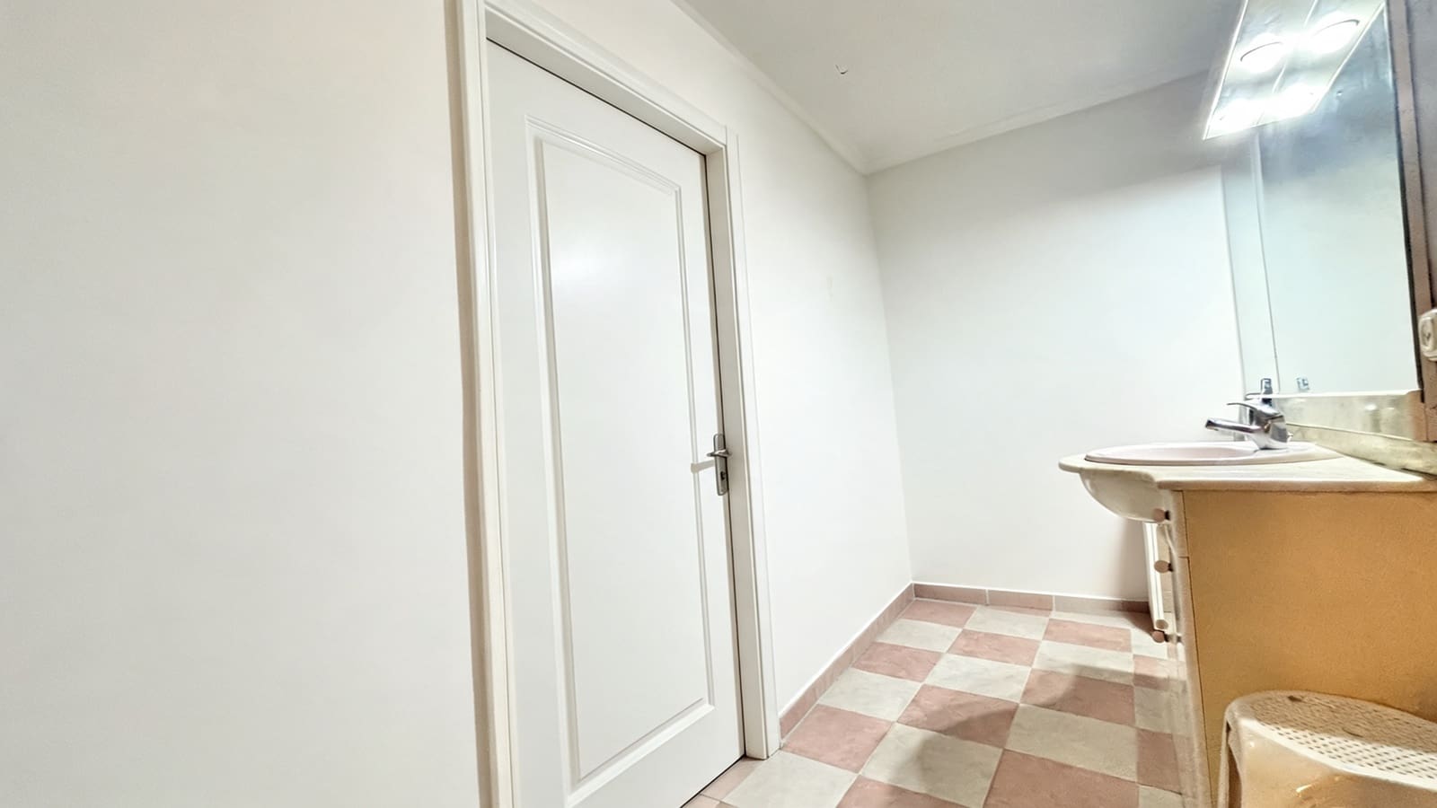 3 makuuhuone Huoneisto myytävänä paikassa Alicante kaupunki - 265 000 € (Ref: 9940661)