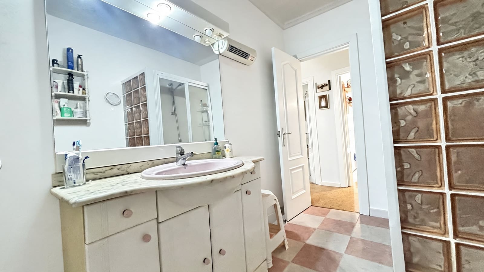 3 makuuhuone Huoneisto myytävänä paikassa Alicante kaupunki - 265 000 € (Ref: 9940661)