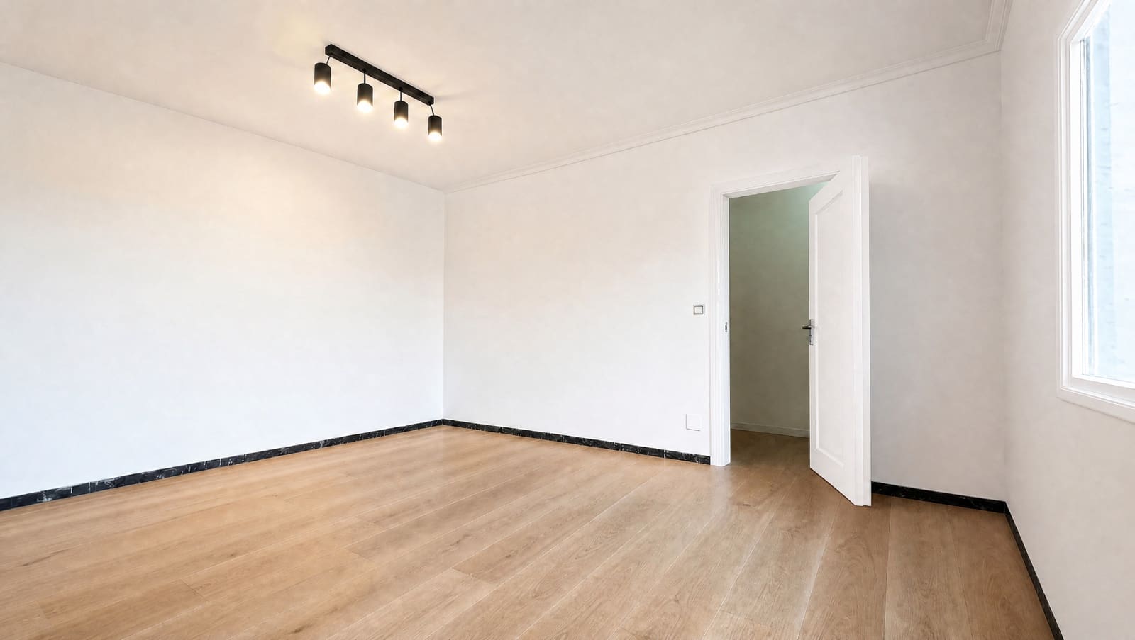 3 makuuhuone Huoneisto myytävänä paikassa Alicante kaupunki - 265 000 € (Ref: 9940661)