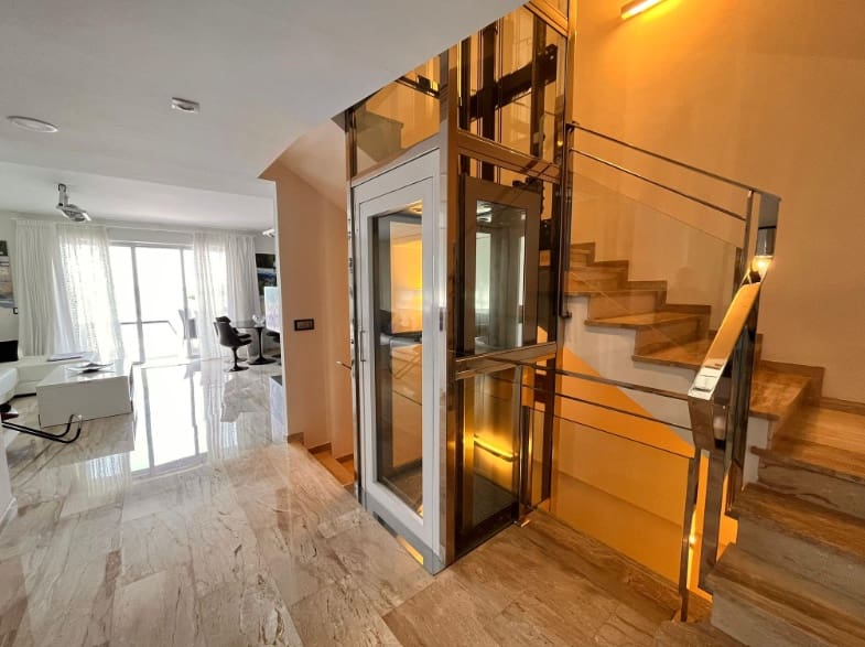 5 slaapkamer Rijtjeshuis te koop in Daimus met zwembad garage - € 940.000 (Ref: 9958351)
