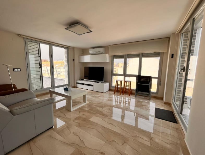 5 slaapkamer Rijtjeshuis te koop in Daimus met zwembad garage - € 940.000 (Ref: 9958351)