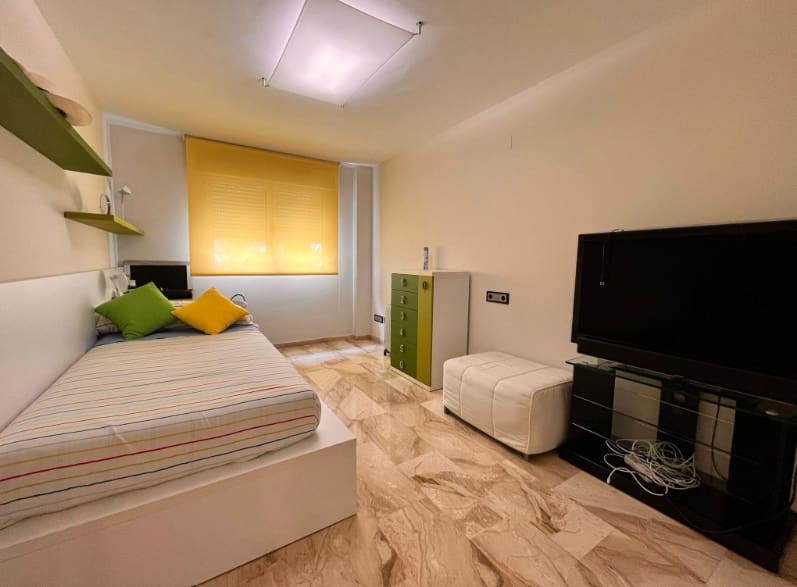 5 slaapkamer Rijtjeshuis te koop in Daimus met zwembad garage - € 940.000 (Ref: 9958351)