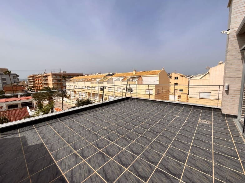 5 slaapkamer Rijtjeshuis te koop in Daimus met zwembad garage - € 940.000 (Ref: 9958351)
