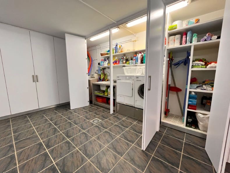 5 slaapkamer Rijtjeshuis te koop in Daimus met zwembad garage - € 940.000 (Ref: 9958351)