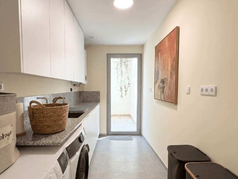 3 bedroom Terraced Villa for sale in Chiva with pool garage - € 475,000 (Ref: 9958370)