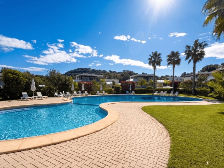 3 bedroom Terraced Villa for sale in Chiva with pool garage - € 475,000 (Ref: 9958370)
