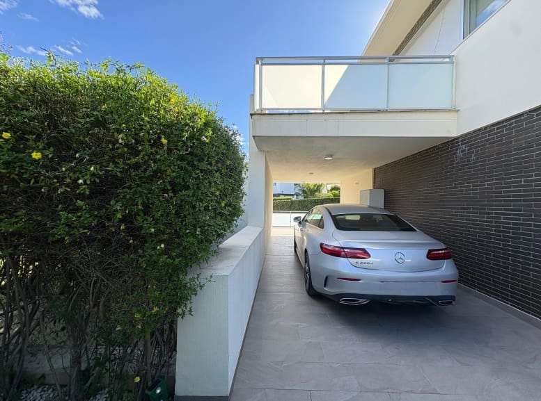 3 bedroom Terraced Villa for sale in Chiva with pool garage - € 475,000 (Ref: 9958370)