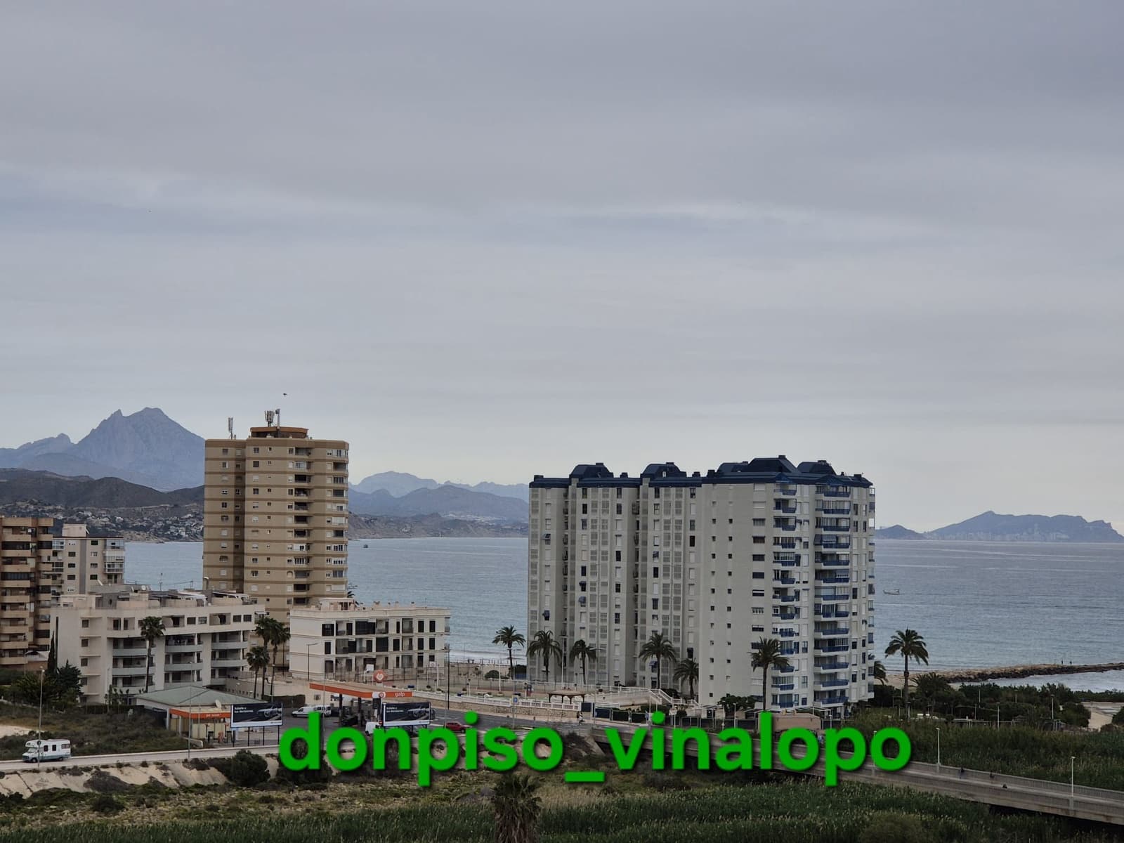 3 bedroom Penthouse for sale in El Campello with pool garage - € 700,000 (Ref: 9960255)