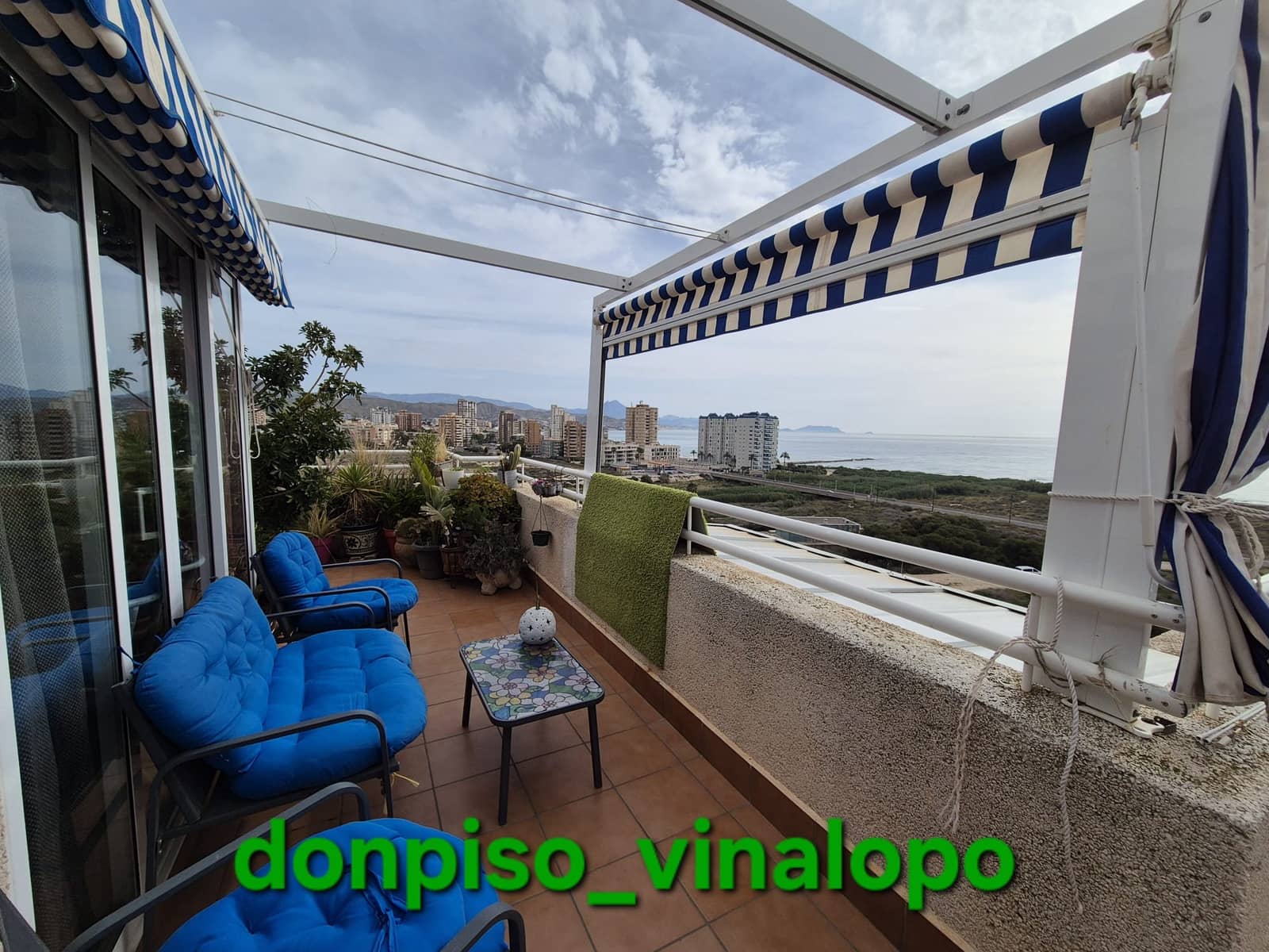 3 bedroom Penthouse for sale in El Campello with pool garage - € 700,000 (Ref: 9960255)