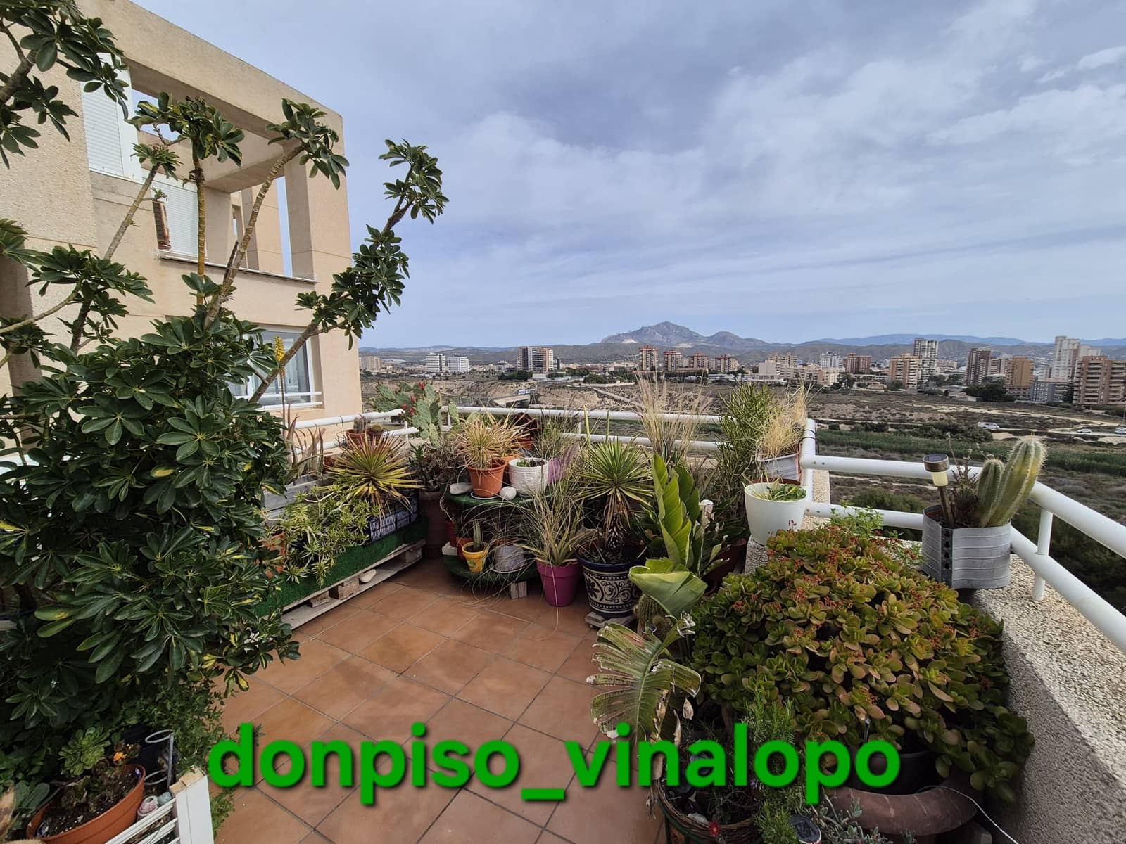 3 bedroom Penthouse for sale in El Campello with pool garage - € 700,000 (Ref: 9960255)