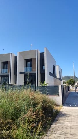3 bedroom Townhouse for sale in Gata de Gorgos with pool garage - € 460,000 (Ref: 9918950)