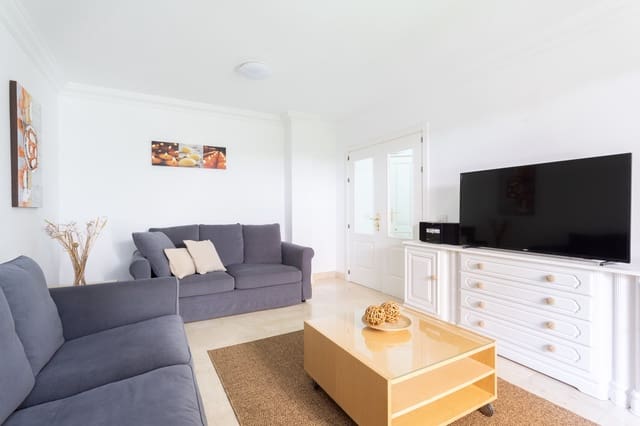 2 soveværelse Lejlighed til salg i Playa del Duque, Adeje med swimmingpool garage - € 750.000 (Ref: 9991857)