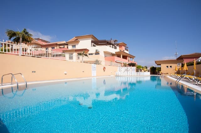 2 soveværelse Lejlighed til salg i Playa del Duque, Adeje med swimmingpool garage - € 750.000 (Ref: 9991857)