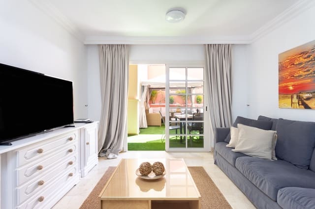 2 soveværelse Lejlighed til salg i Playa del Duque, Adeje med swimmingpool garage - € 750.000 (Ref: 9991857)