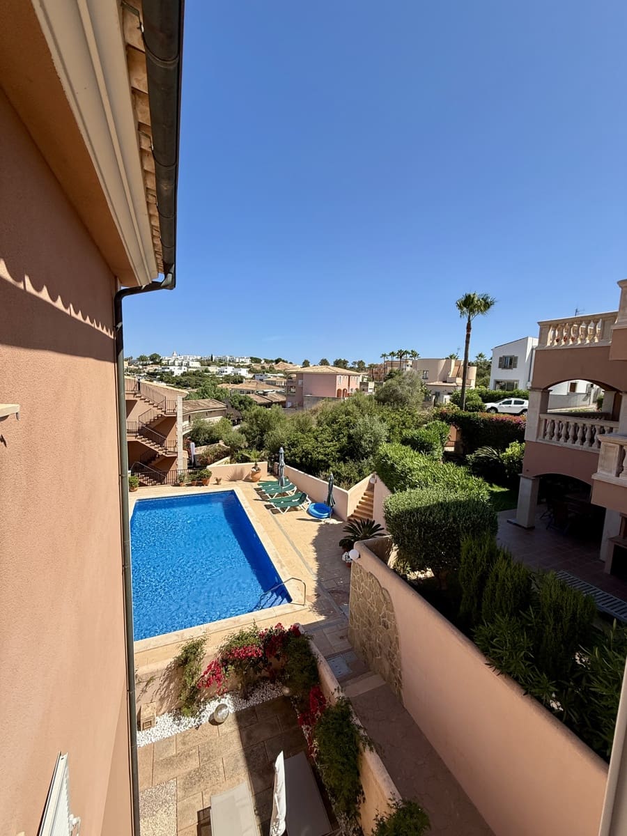 3 bedroom Penthouse for rent in Cala Mandia with pool garage - € 2,500 (Ref: 9932334)