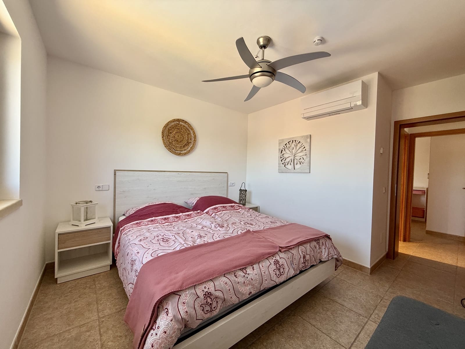 3 bedroom Penthouse for rent in Cala Mandia with pool garage - € 2,500 (Ref: 9932334)