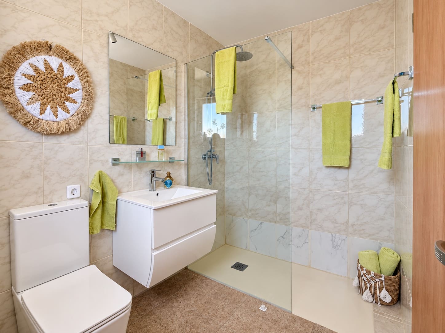 3 bedroom Penthouse for rent in Cala Mandia with pool garage - € 2,400 (Ref: 9932334)