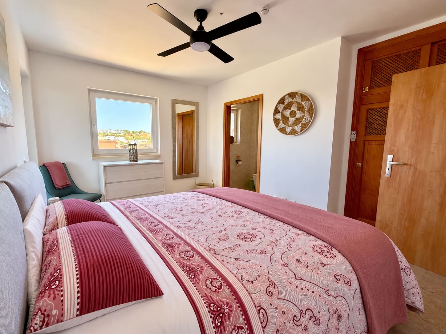 3 bedroom Penthouse for rent in Cala Mandia with pool garage - € 2,400 (Ref: 9932334)