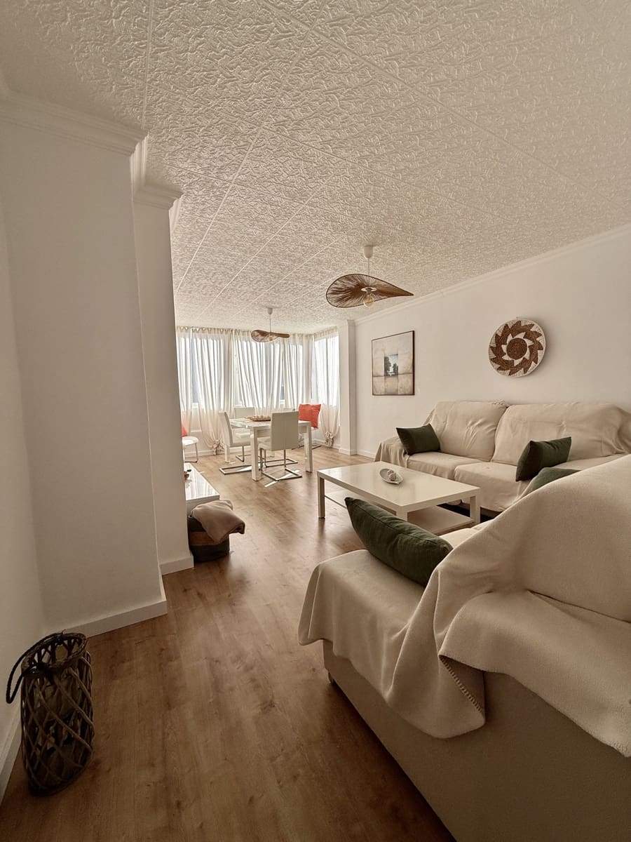 2 bedroom Apartment for rent in Cala Millor - € 1,100 (Ref: 9932404)