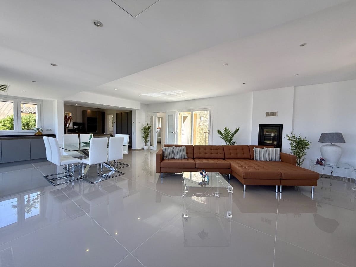 Chalet de 4 habitaciones en Cala Mandia en venta con piscina garaje - 2.750.000 € (Ref: 9943842)