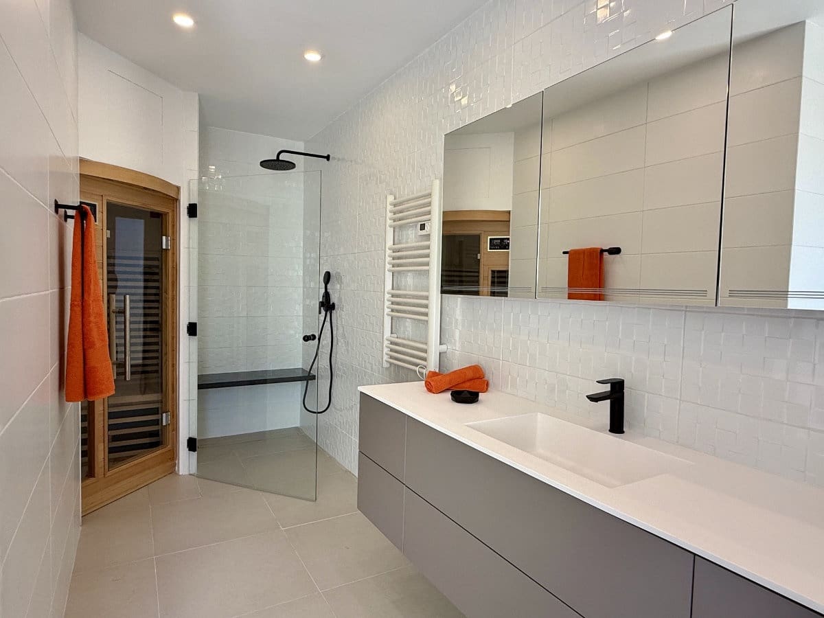 Chalet de 4 habitaciones en Cala Mandia en venta con piscina garaje - 2.750.000 € (Ref: 9943842)