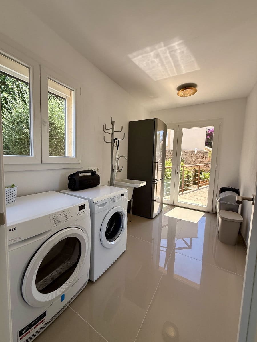 Chalet de 4 habitaciones en Cala Mandia en venta con piscina garaje - 2.750.000 € (Ref: 9943842)