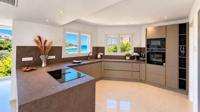 4 soveværelse Villa til salg i Cala Mandia, Manacor med swimmingpool garage - € 2.750.000 (Ref: 9943842)